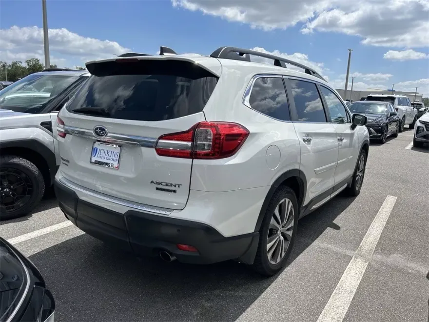 2020 Subaru Ascent Touring photo 1