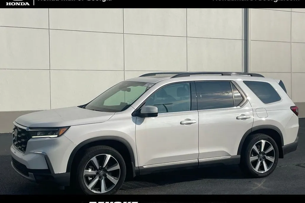 2025 Honda Pilot Touring photo 1