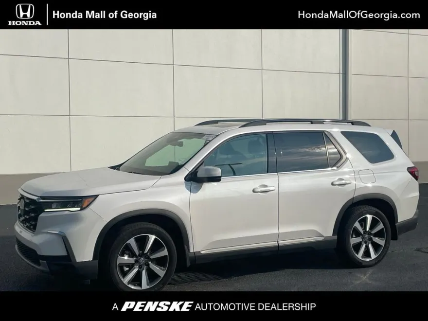 2025 Honda Pilot Touring photo 1