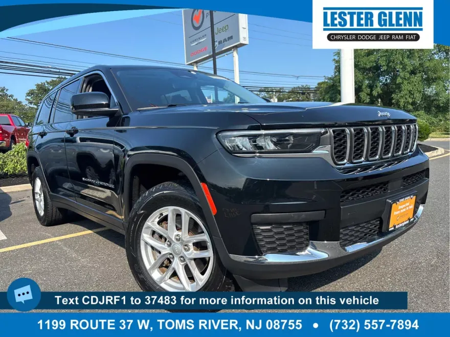 2022 Jeep Grand Cherokee Laredo photo 1