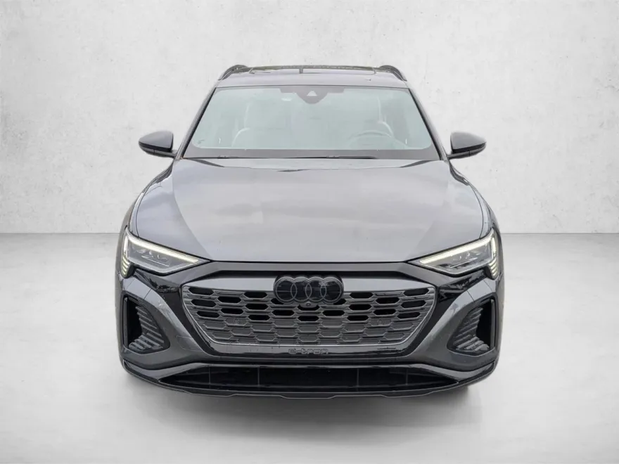 2024 Audi Q8 E-tron Prestige photo 1