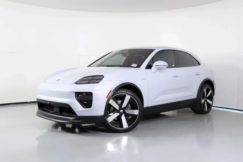 2024 Porsche Macan 4 Electric photo 1