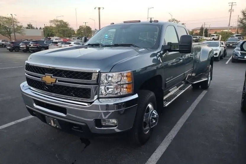 2013 Chevrolet Silverado 3500HD LTZ photo 1