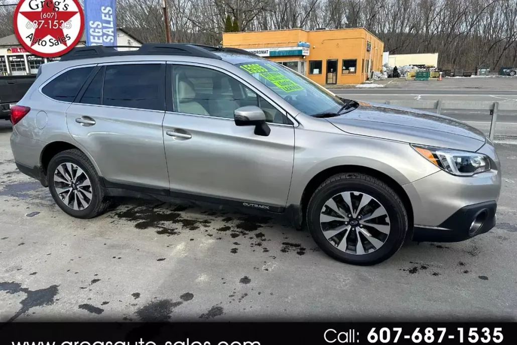 2016 Subaru Outback 2.5i Limited photo 1