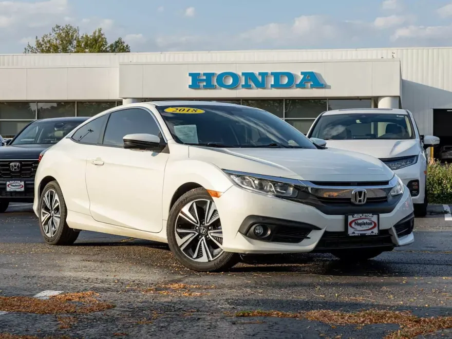2018 Honda Civic EX-T photo 1