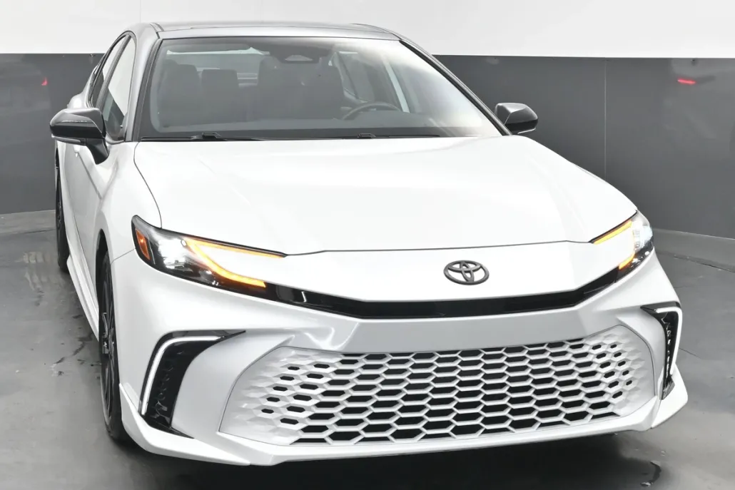 2025 Toyota Camry XSE photo 1