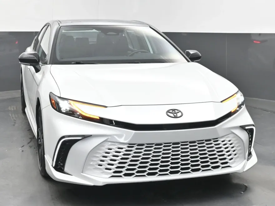 2025 Toyota Camry XSE photo 1