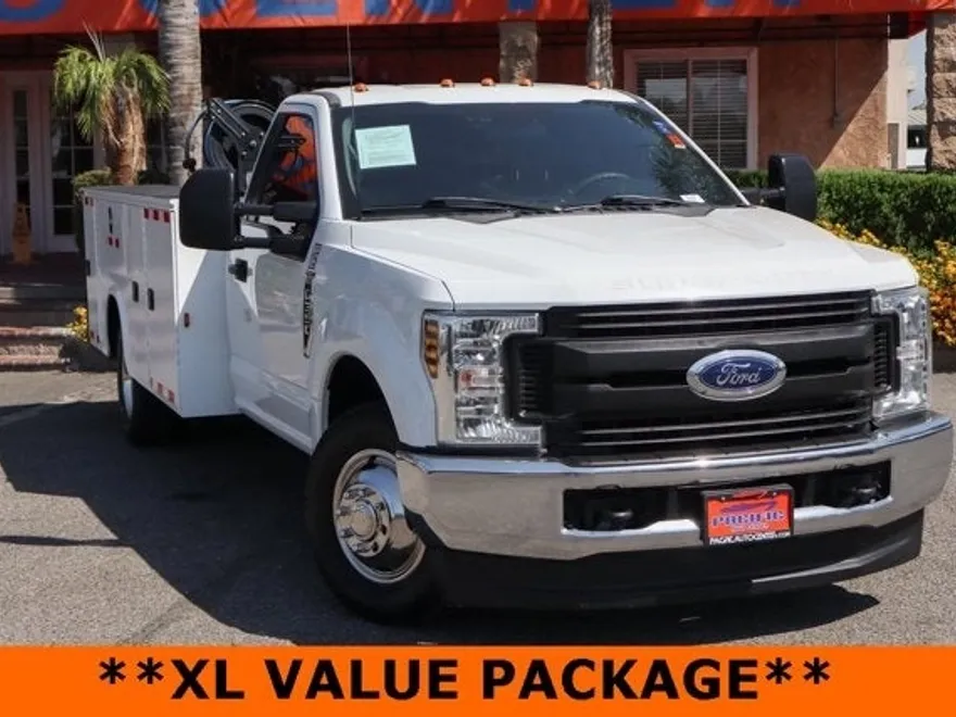 2019 Ford F-350 photo 1