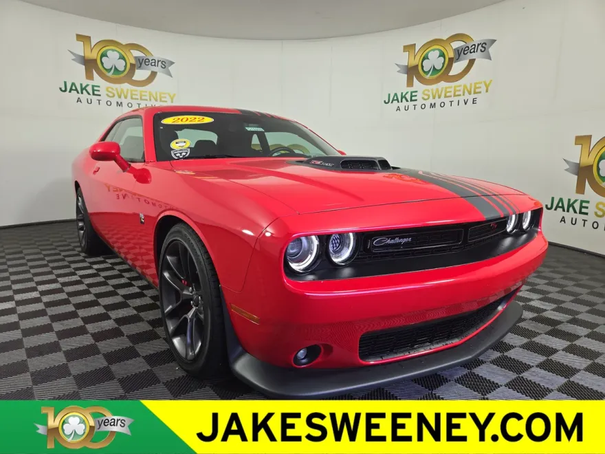 2022 Dodge Challenger R/T Scat Pack photo 1