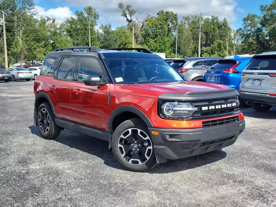 2024 Ford Bronco Sport Outer Banks photo 1