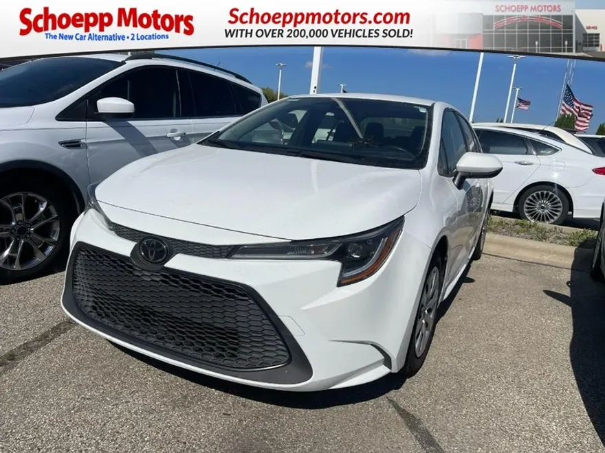 2021 Toyota Corolla LE photo 1
