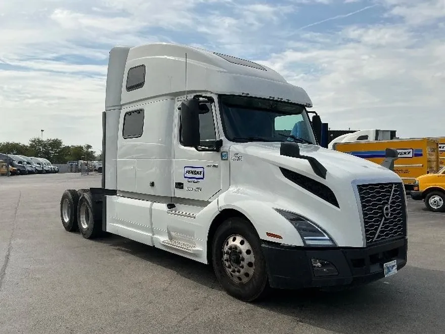 2022 Volvo Truck VNL photo 1