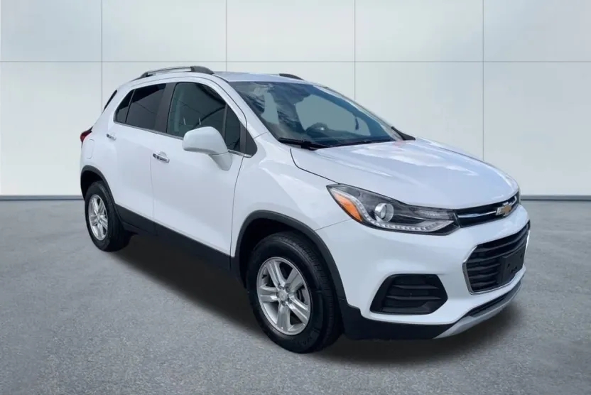 2020 Chevrolet Trax LT photo 1