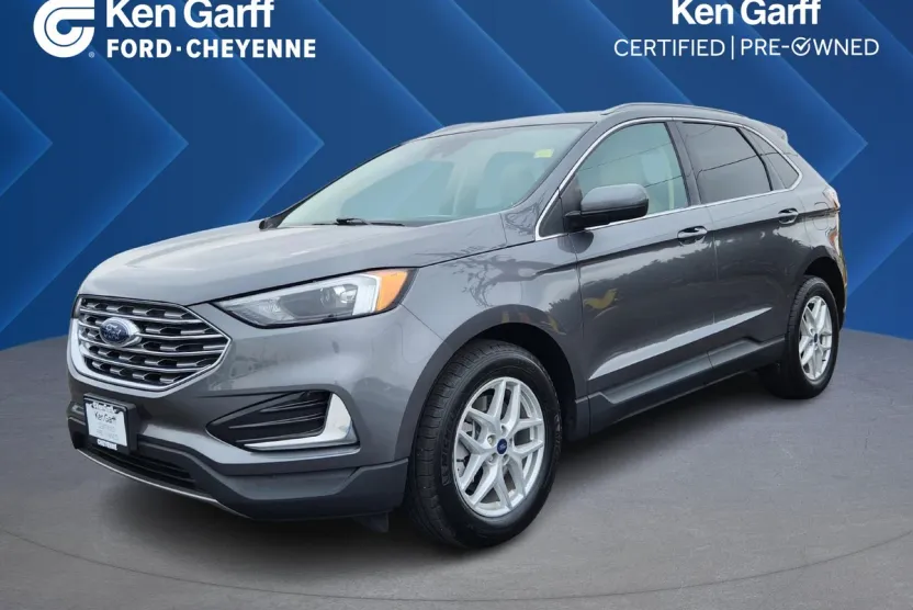 2022 Ford Edge SEL photo 1