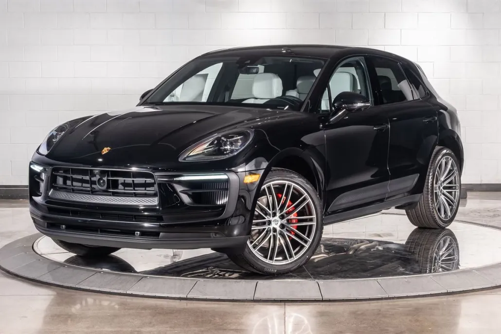2025 Porsche Macan S photo 1