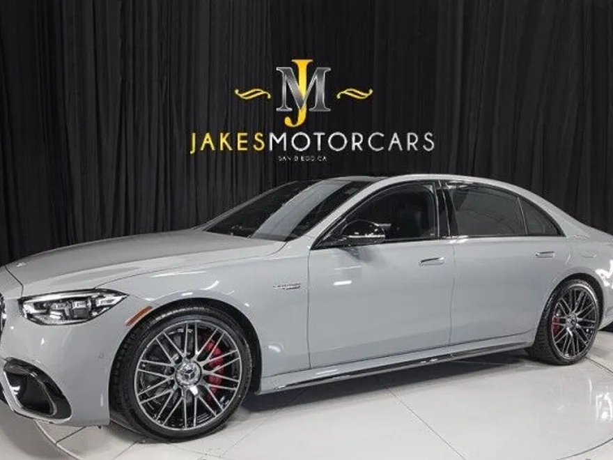 2024 Mercedes Benz S AMG 63 600 photo 1