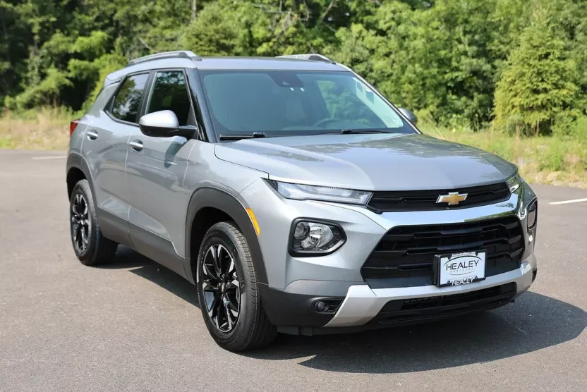 2023 Chevrolet Trailblazer LT photo 1