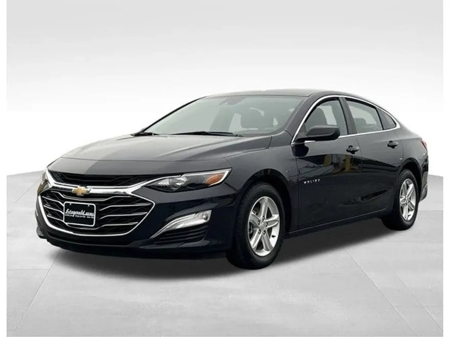 2023 Chevrolet Malibu LS photo 1