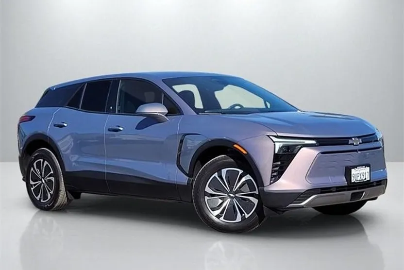 2025 Chevrolet Blazer EV photo 1