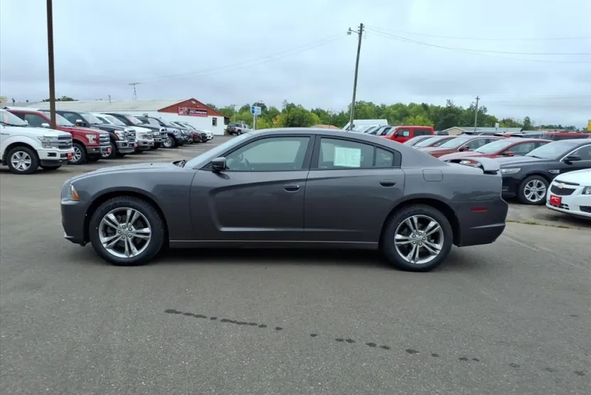 2013 Dodge Charger SXT Plus photo 1