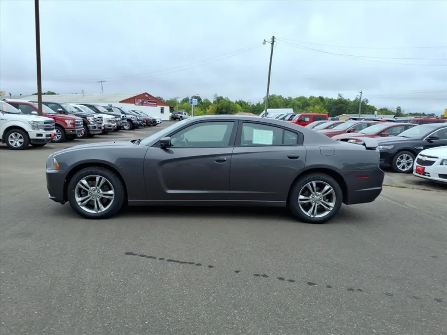 2013 Dodge Charger SXT Plus photo 1