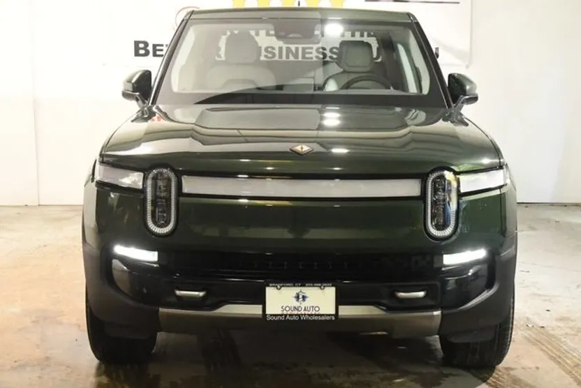 2024 Rivian R1T Adventure photo 1