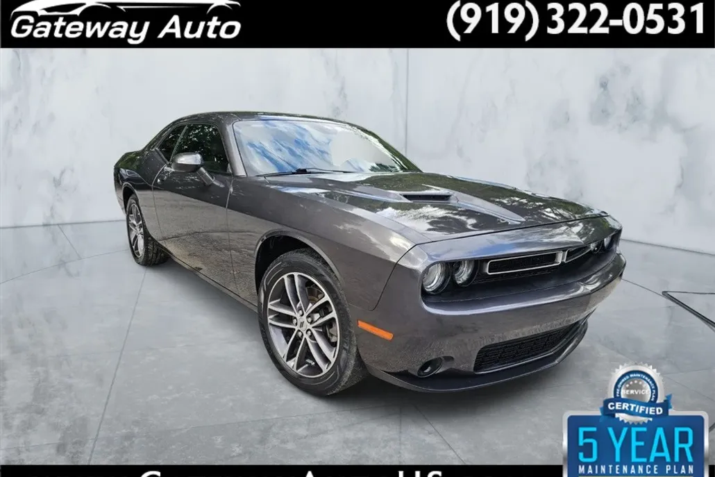 2019 Dodge Challenger SXT AWD photo 1