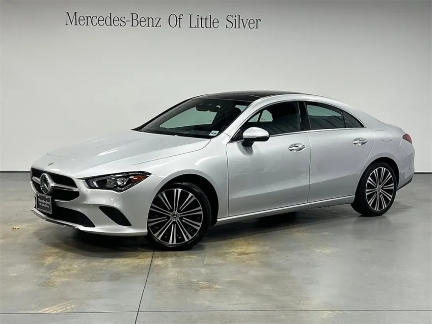 2023 Mercedes Benz CLA 250 4MATIC photo 1