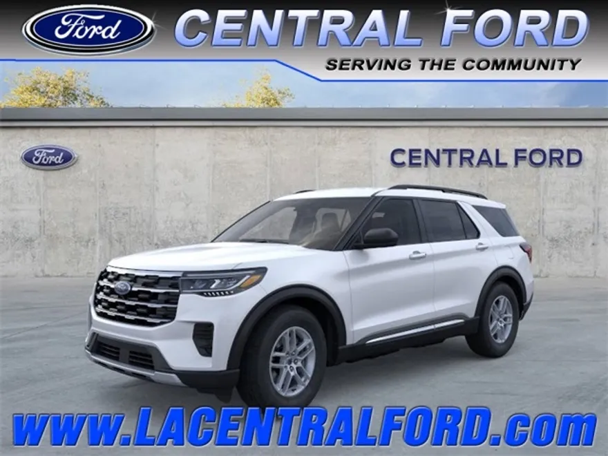 2025 Ford Explorer photo 1