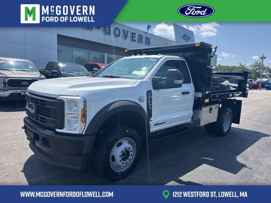 2025 Ford F-550 photo 1