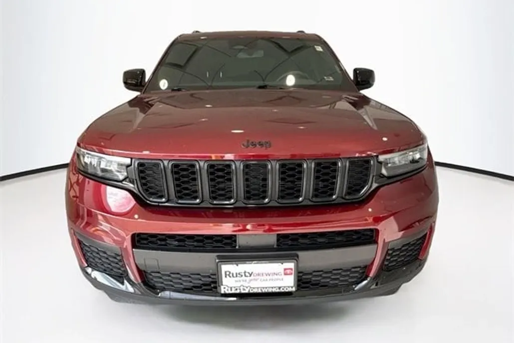 2023 Jeep Grand Cherokee Laredo photo 1