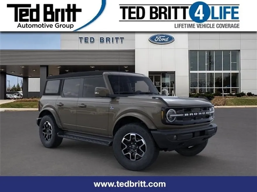 2025 Ford Bronco Outer Banks photo 1