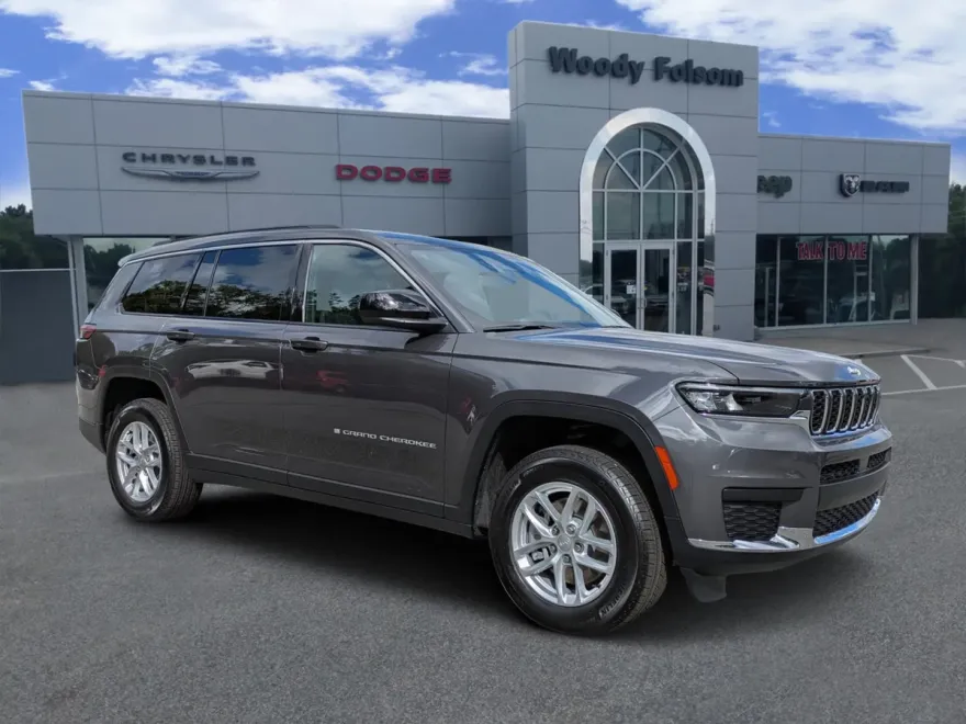 2025 Jeep Grand Cherokee Laredo X photo 1