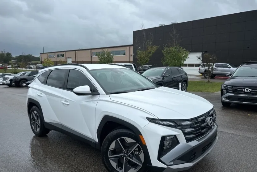 2025 Hyundai Tucson SEL photo 1