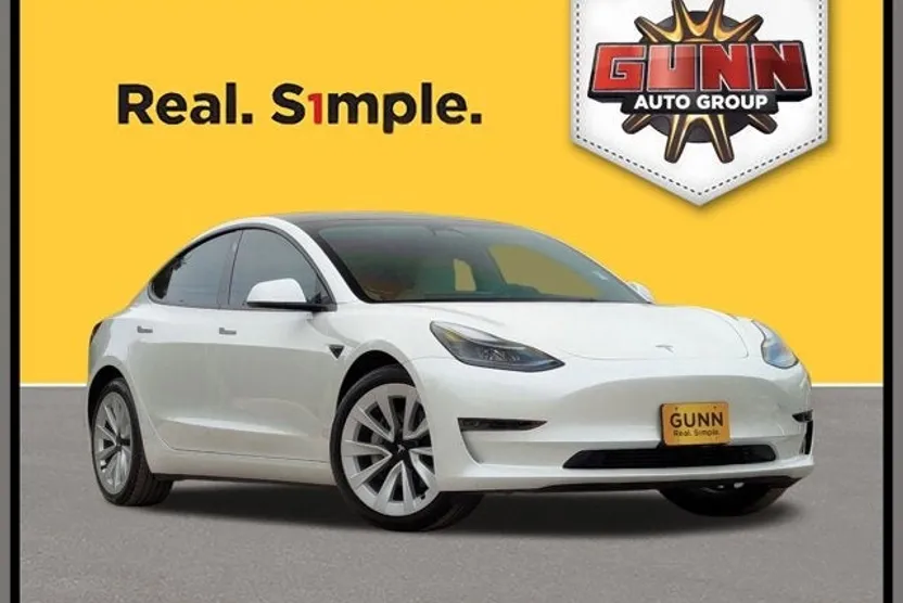 2023 Tesla Model 3 photo 1