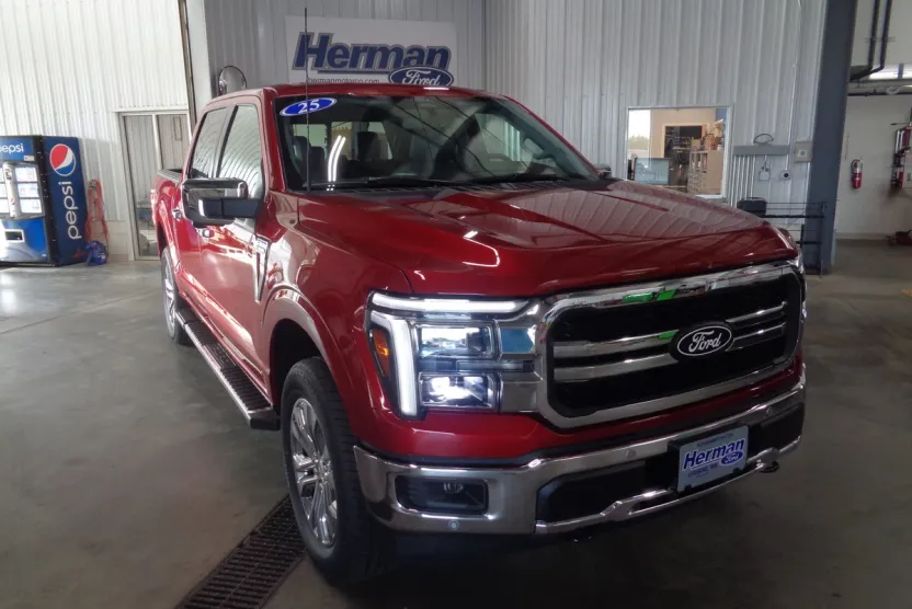 2025 Ford F-150 Lariat photo 1