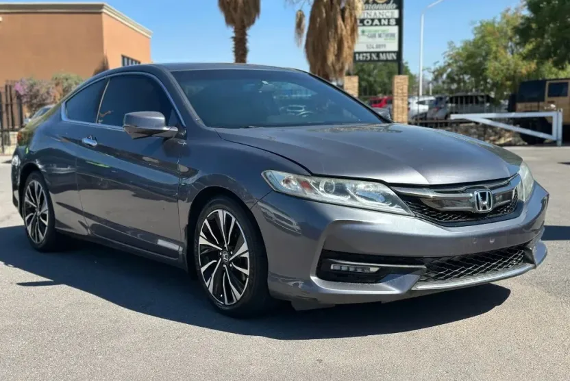 2017 Honda Accord EX photo 1