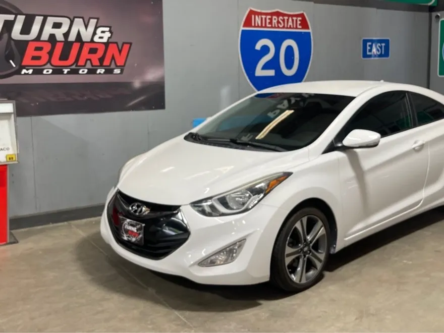 2014 Hyundai Elantra Coupe Base photo 1