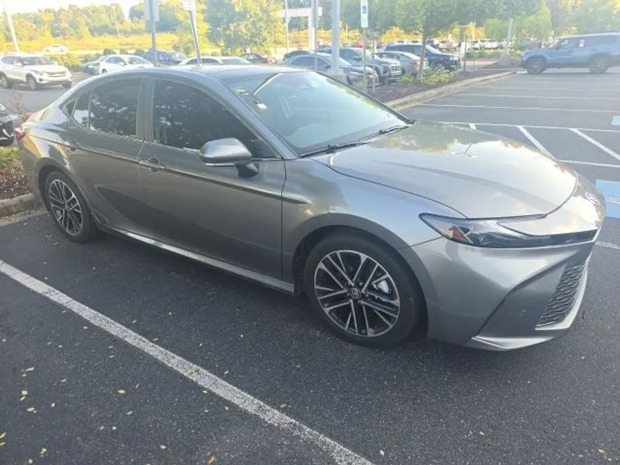 2025 Toyota Camry XLE photo 1