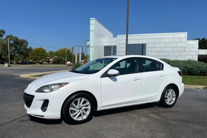 2013 Mazda Mazda3 Grand Touring photo 1
