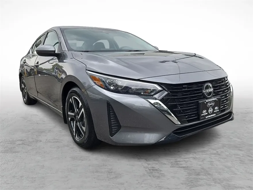 2024 Nissan Sentra SV photo 1