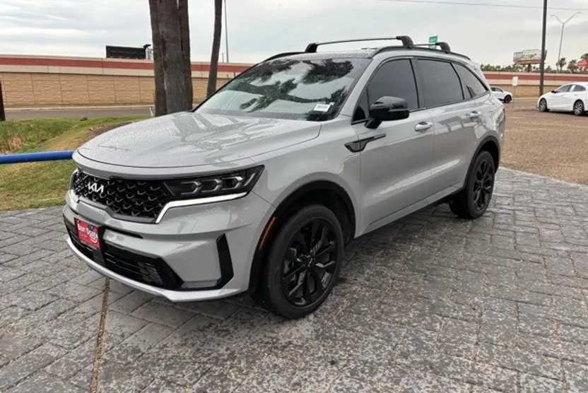 2022 Kia Sorento SX photo 1
