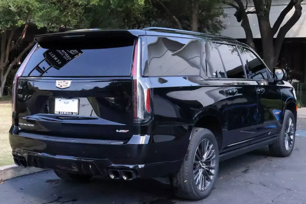 2023 Cadillac Escalade ESV photo 1