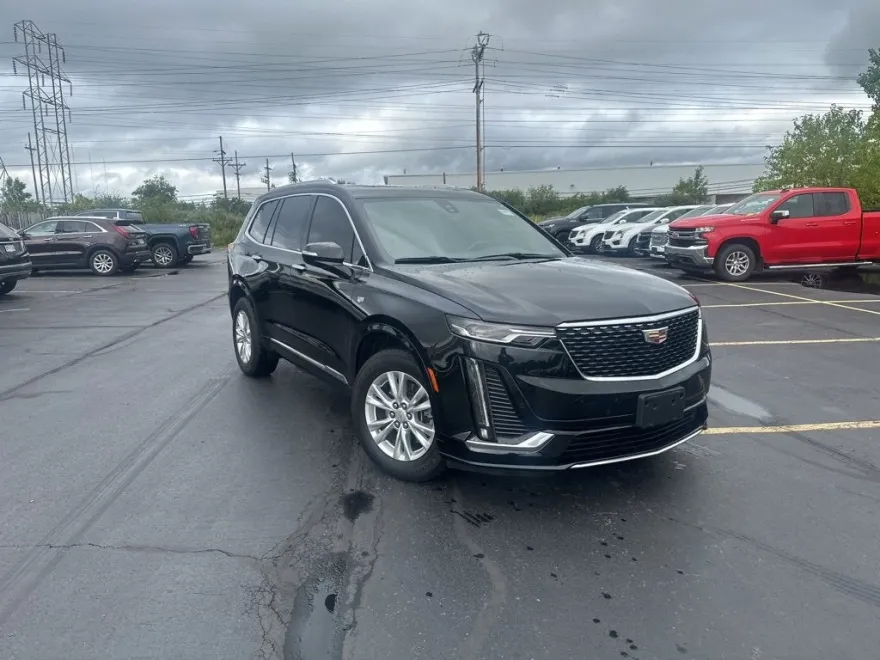 2023 Cadillac XT6 Luxury photo 1