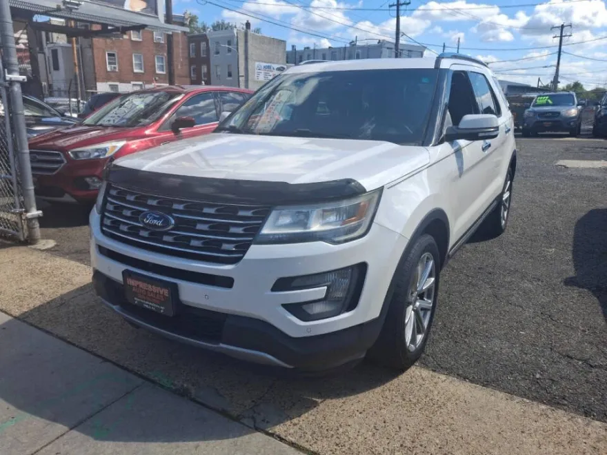 2016 Ford Explorer Limited photo 1