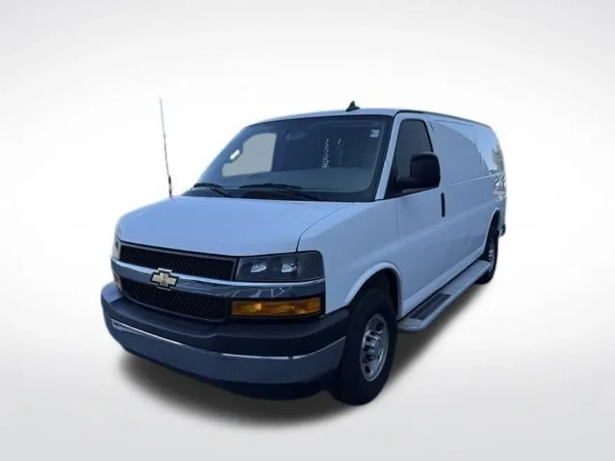 2023 Chevrolet Express Cargo 2500 photo 1