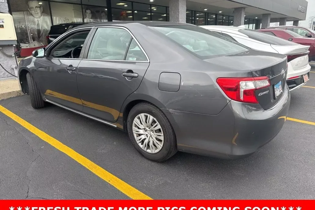 2012 Toyota Camry L photo 1