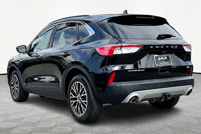 2022 Ford Escape Plug-In Hybrid Titanium photo 1