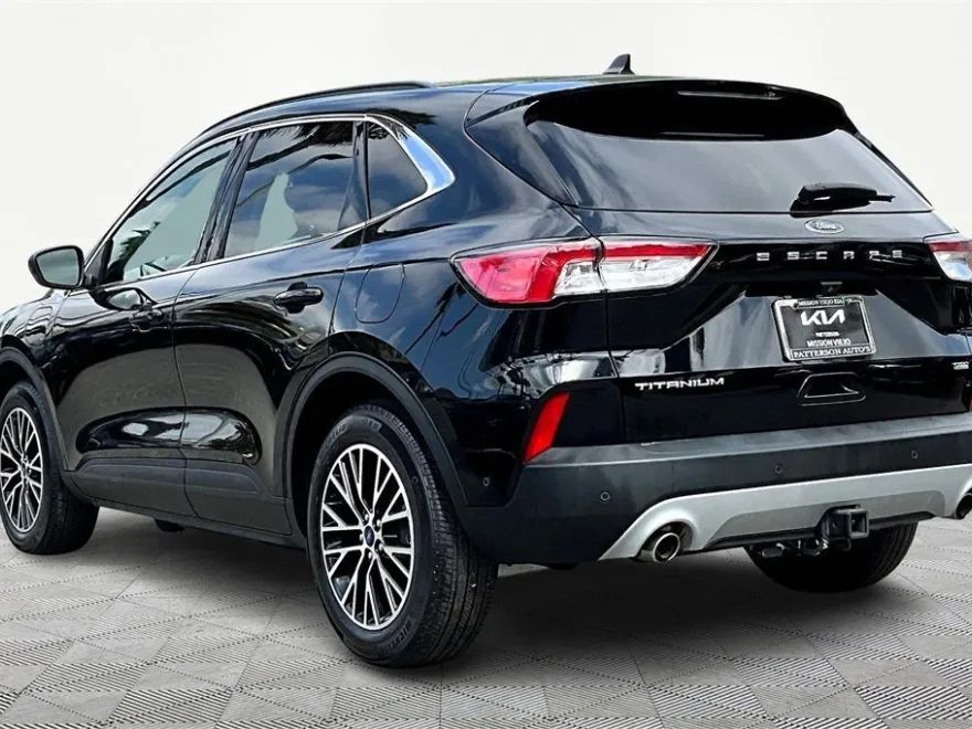 2022 Ford Escape Plug-In Hybrid Titanium photo 1