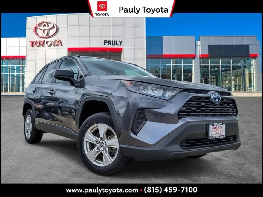 2021 Toyota RAV4 LE photo 1